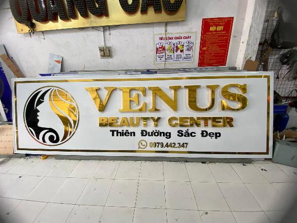 BẢNG HIỆU LED - NỀN BẠT IN UV CHẤT LƯỢNG CAO